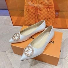 Louis Vuitton Flat Shoes